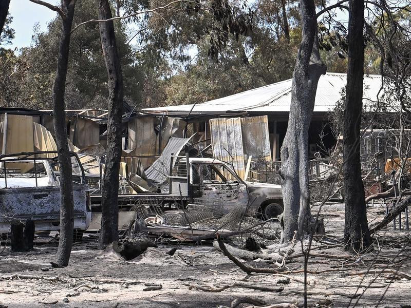 A nearby mayor has spoken of broken hearts and dreams from bushfire destruction in Pomonal. Picture by Justin McManus/AAP PHOTOS