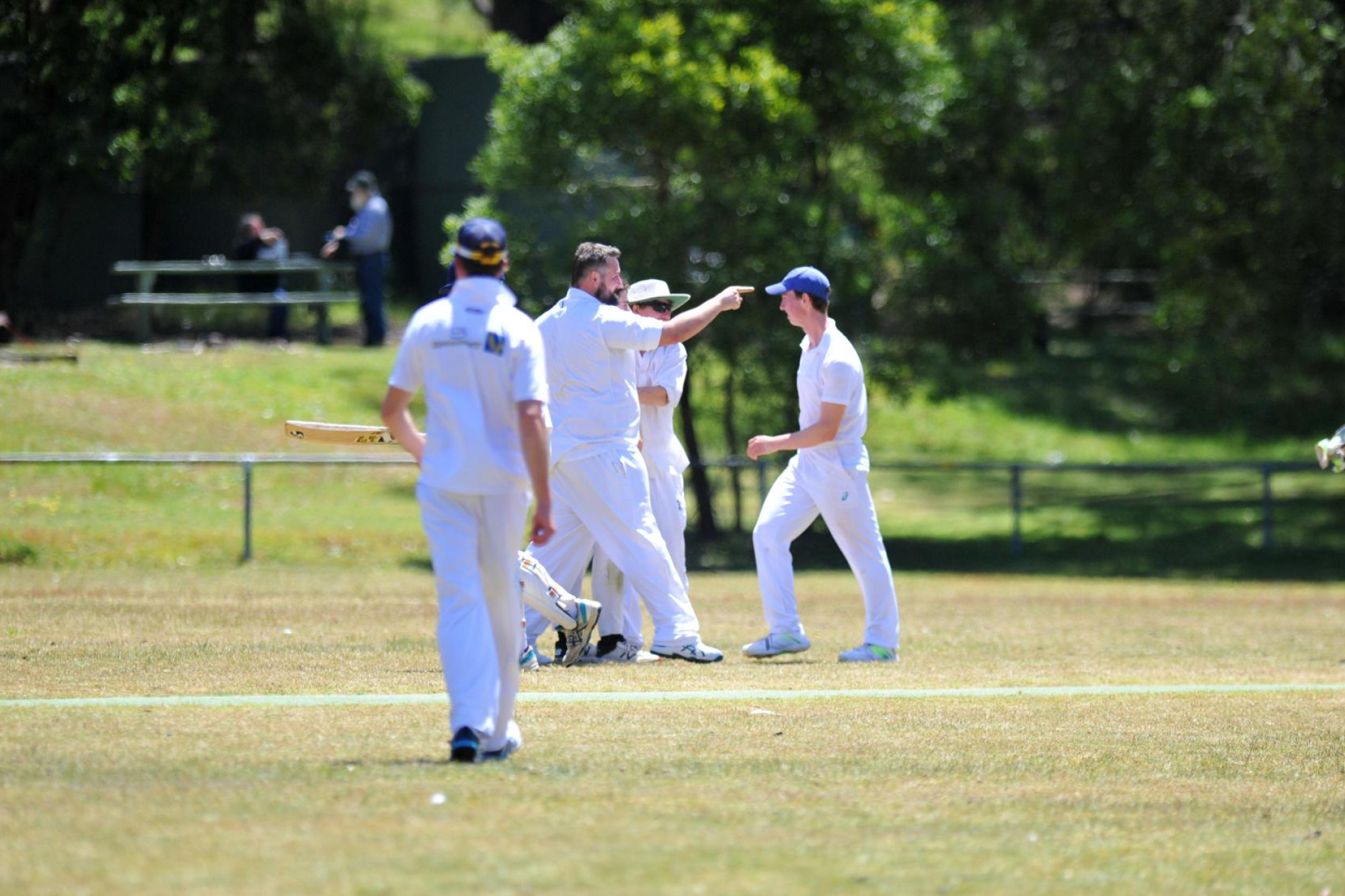Halls Gap 2's Jonathan Baker points to team mate Joshua Leith after executing a successful plan. Picture by Ben Fraser