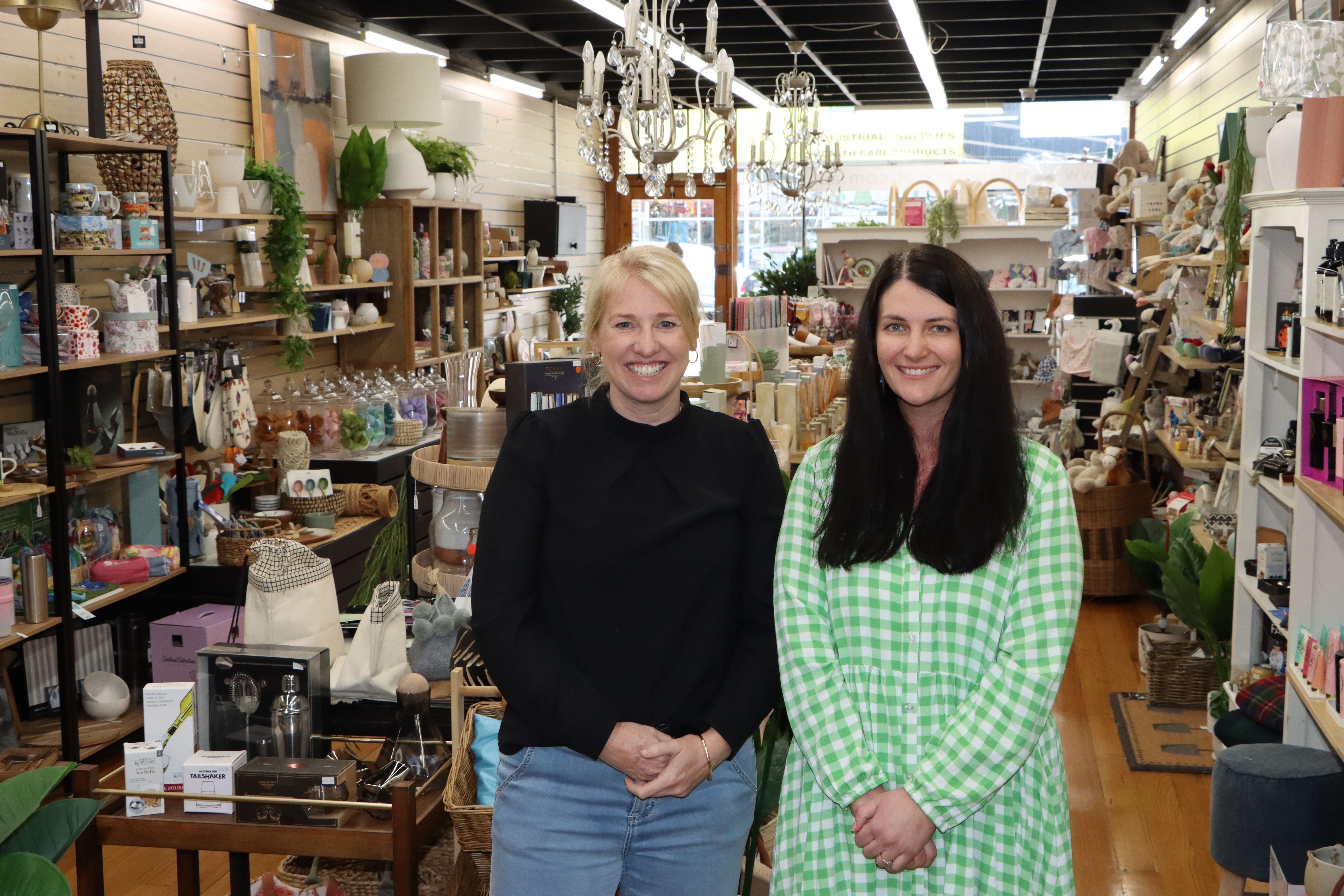 Change of hands at Zest Living - feature photo