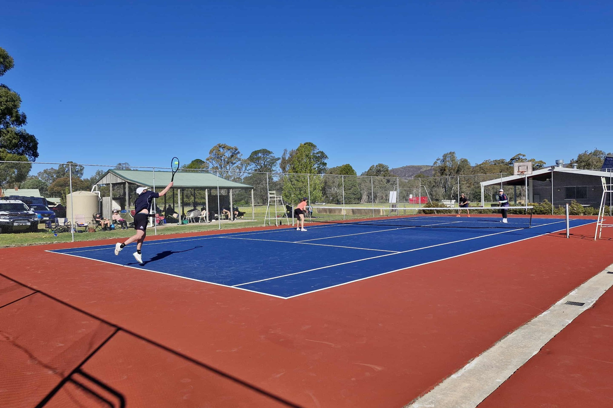 This mixed doubles contest between Elmshurst/Amphitheatre and Crowlands was the set of the day with Elmshurst/Amphitheatre winning the set 9-7. PHOTO: MEL MURNANE