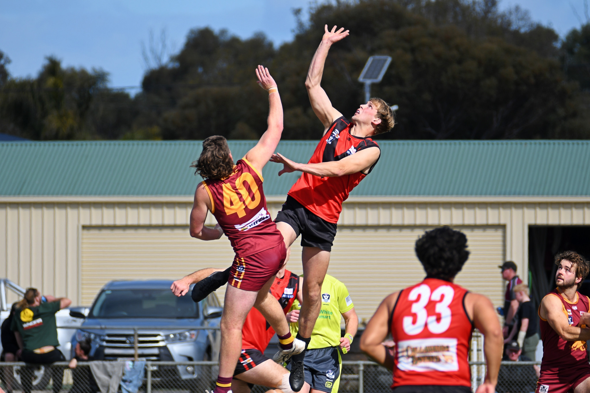 Josh Fowkes dominated the ruck for Stawell and is in contention for the team of the year starting ruck. PHOTO: WIMMERA MALLEE NEWS