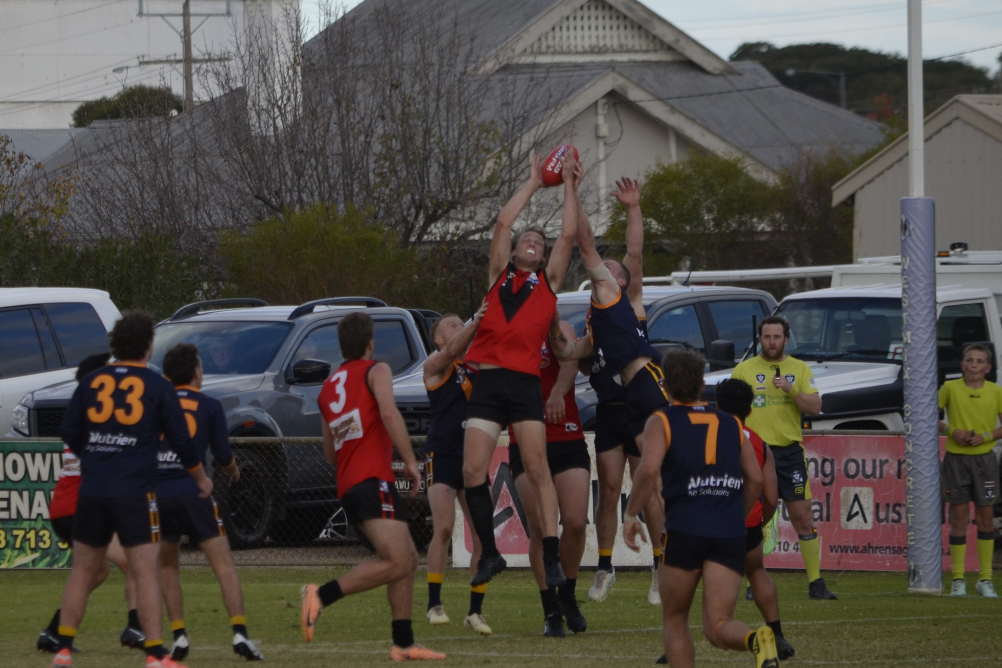 Warriors’ Josh Fowkes takes a strong overhead mark. PHOTO: NHILL FREE PRESS