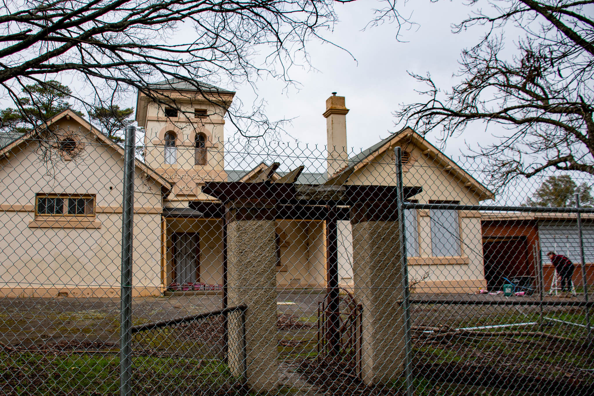 Council to commence talks around managing old school site - feature photo