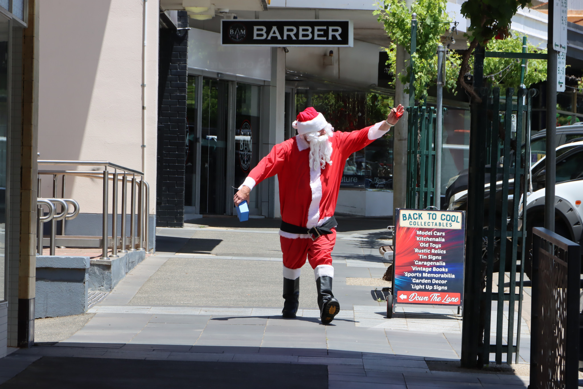 Santa in Barkly Street Ararat.