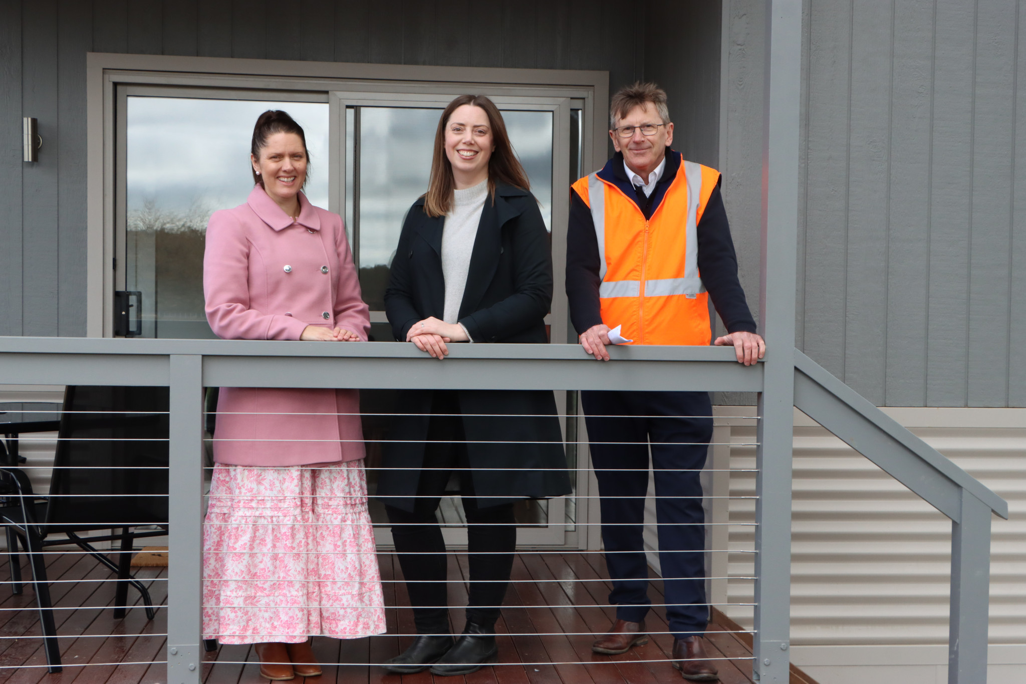 Pyrenees Mayor Tanya Kehoe, Member for Ripon Martha Haylett and Pyrenees Shire CEO Jim Nolan officially marked the opening of the new cabins last Friday.