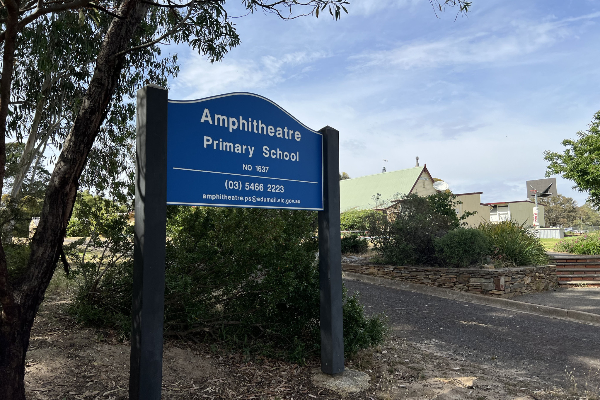 Amphitheatre Primary School is regarded as &lsquo;worn&rsquo; in the official rankings of school maintenance.