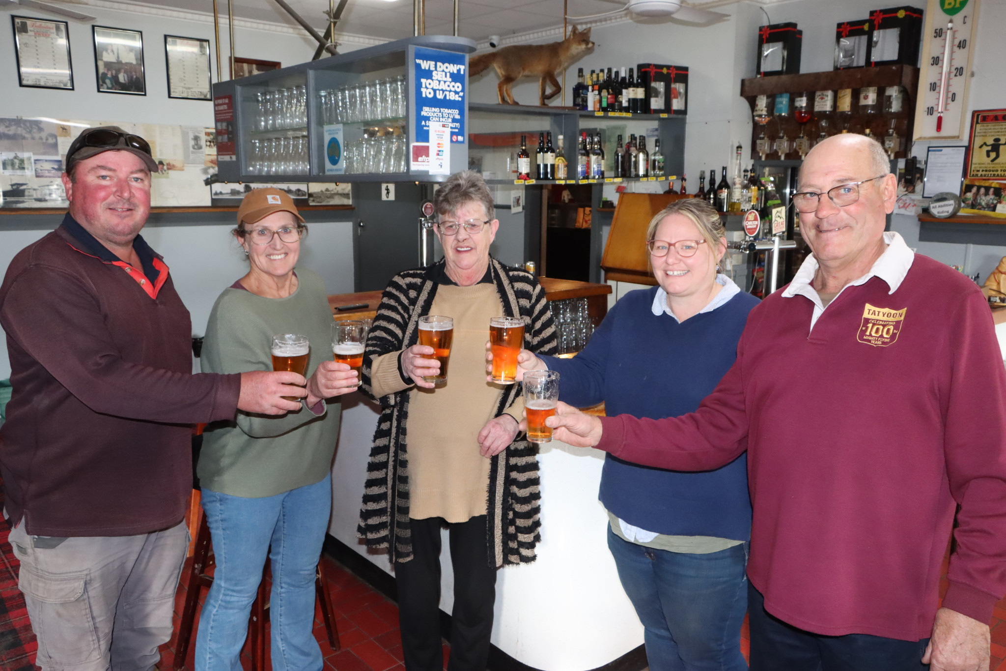 Locals save Maroona pub - feature photo