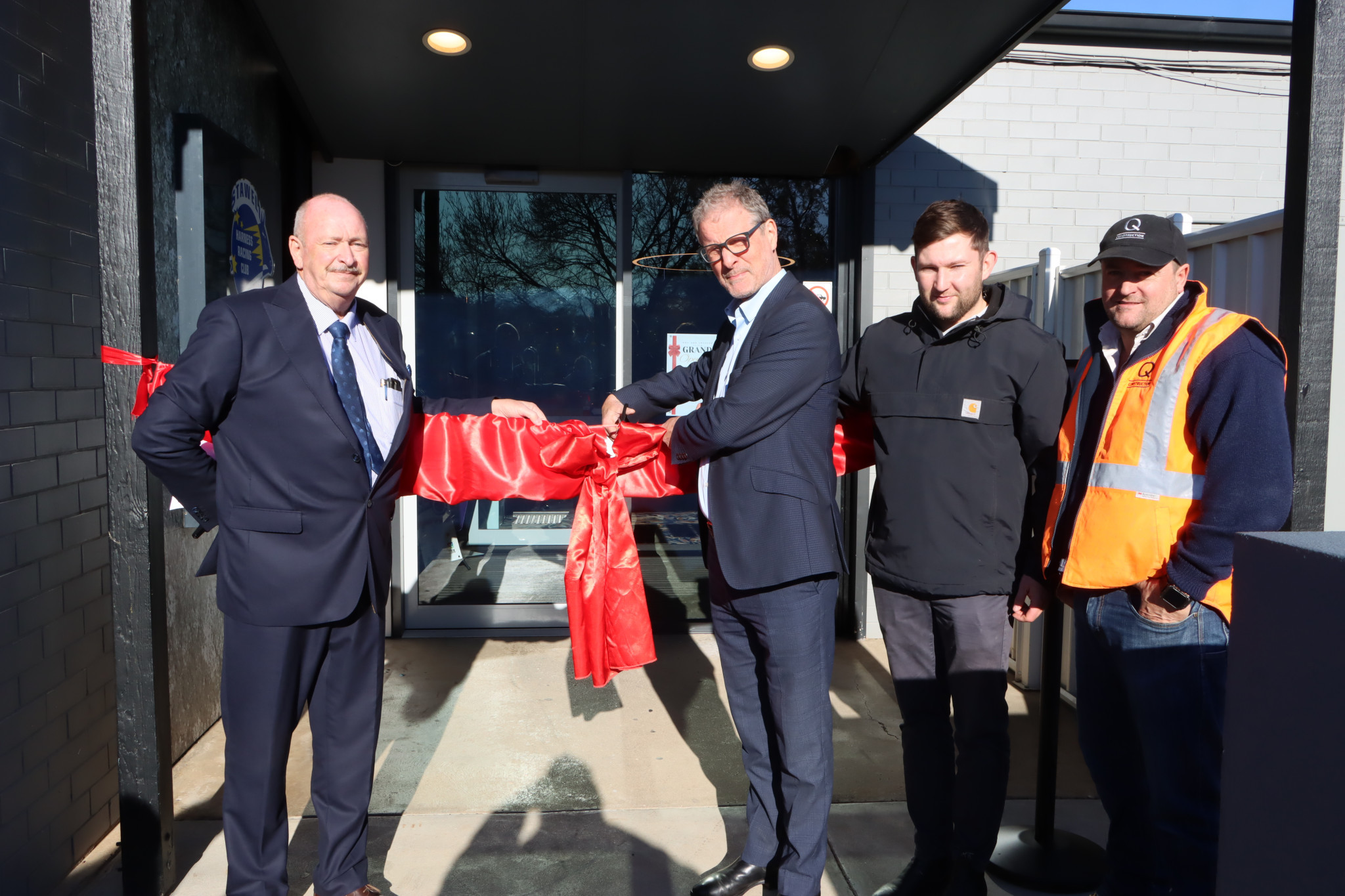 Club President Geoff Sanderson, James Bate from Insite Architects along with Jock Coutts and Anthony Berry from Q Constructions officially declare the revamped venue open.