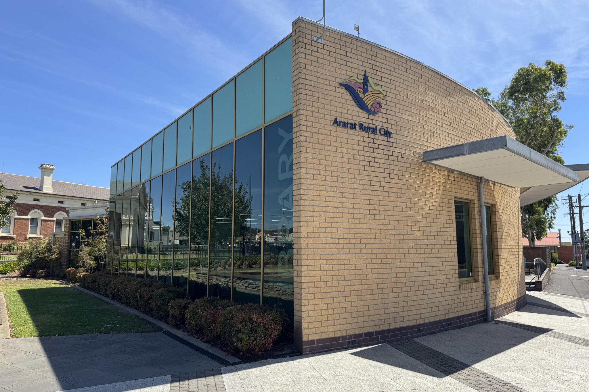 The Ararat Library is about to get an external makeover with funding from the Victorian Government.
